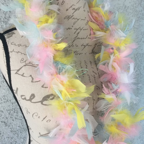 Feather multicolor cluster boa necklace scarf wrap - Picture 2 of 3